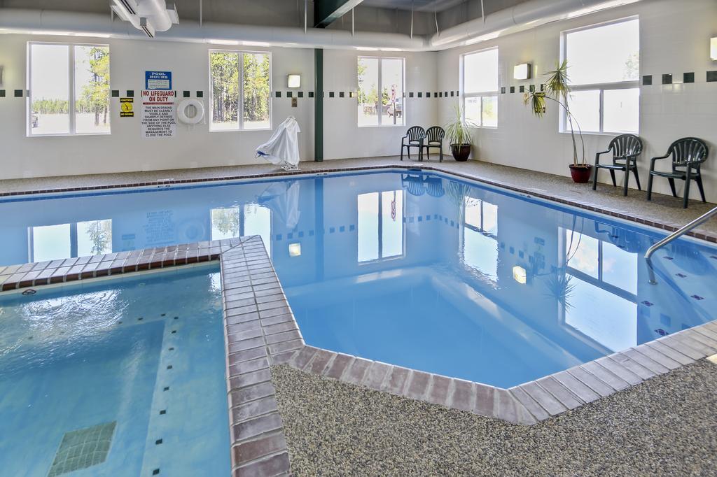 Yellowstone West Gate Hotel 2*